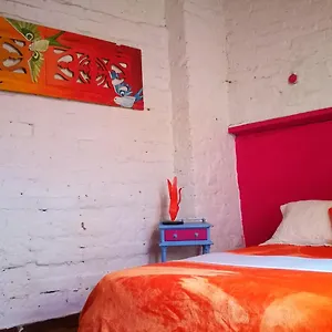 Lima Limon Candelaria Albergue Bogotá